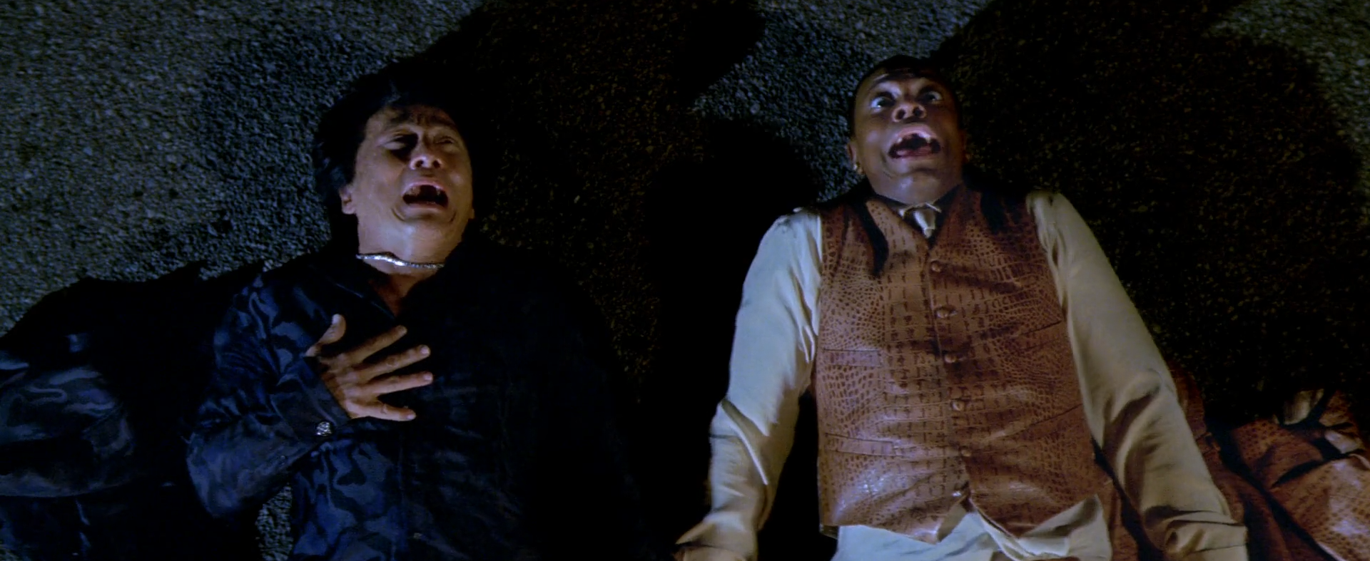 Rush hour 2... A lot of fun out here!!! 看到花絮成龙大哥说英语台词也总是大舌头口误，让我也有了许多感悟。 想着我的英语口语可能就这样了，L和TH的发音总是捋不顺舌头，non native speake